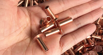 Varinės kniedės siunčiamos į Europą